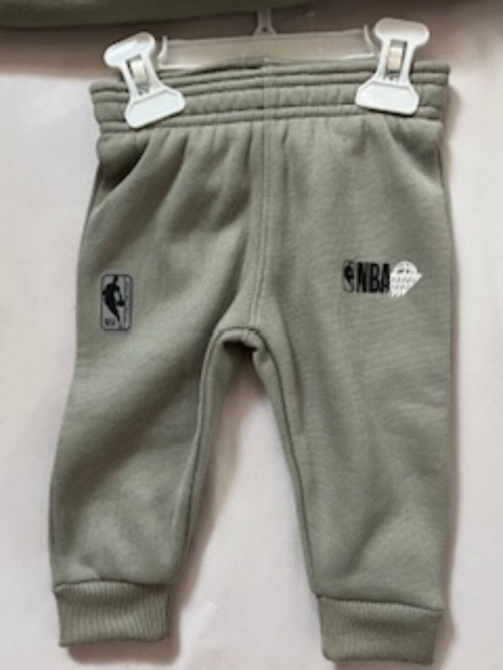 🧡3/15 NWT NBA Sweatshirt and Pants Set Sage 3-6M - Picture 3 of 9